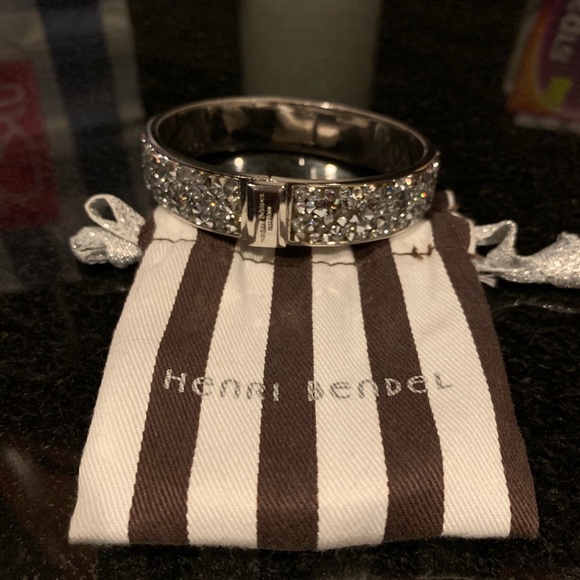 henri bendel Jewelry - Beautiful Henri Bendel Crystal Bracelet